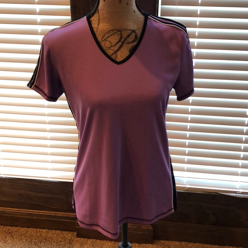 SB Active V Neck Top Size MT